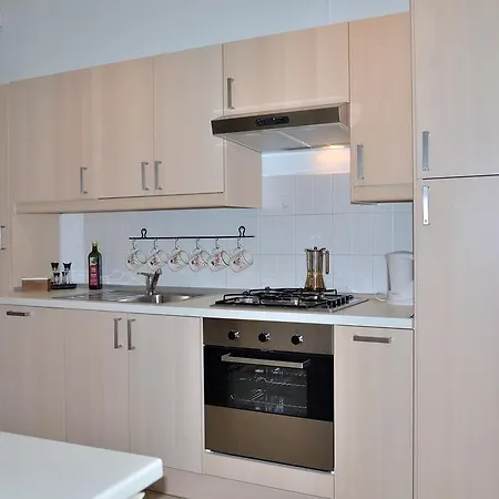 The Sweet Lake Nest Apartment